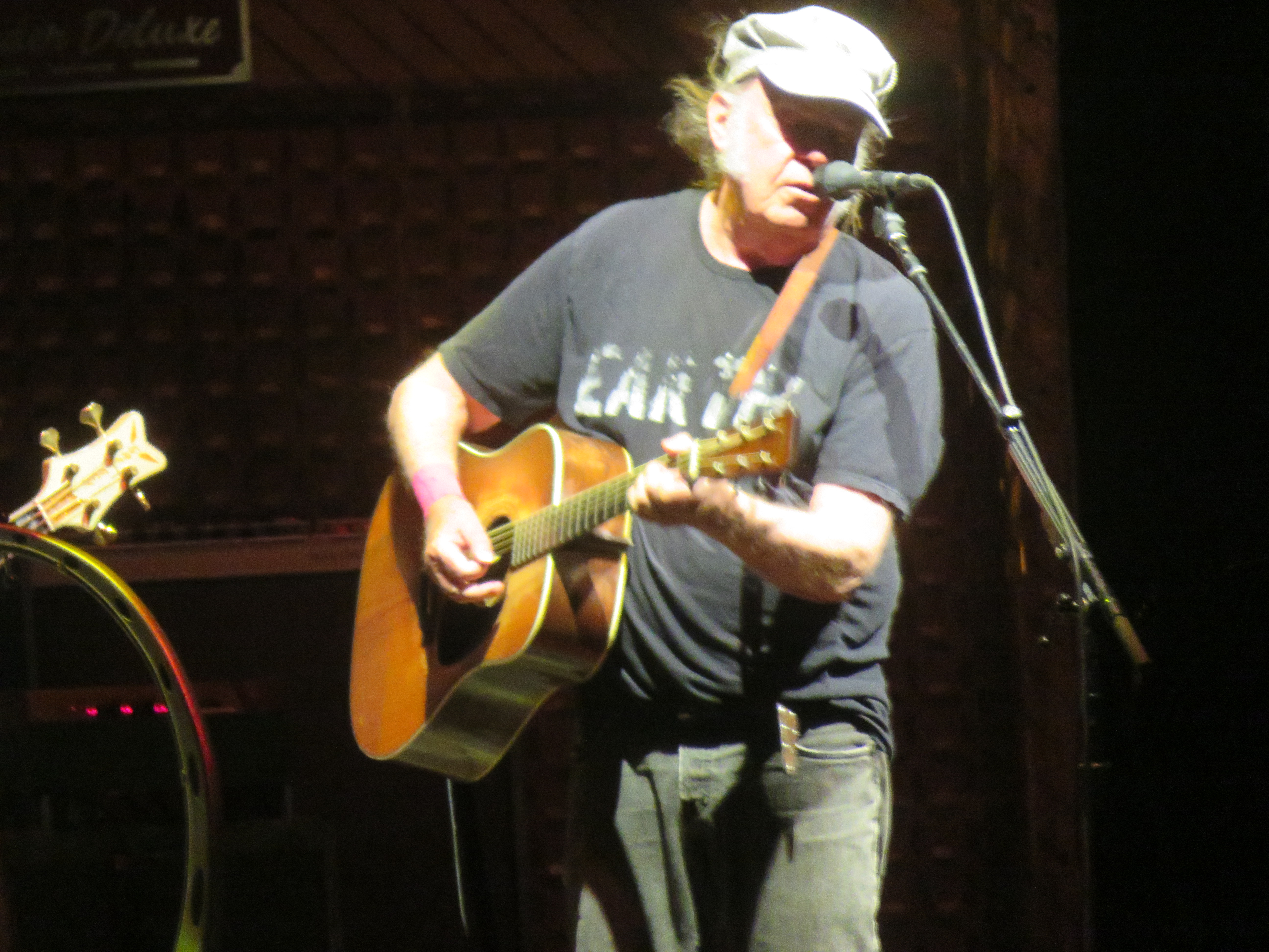 NeilYoungAndTheChromeHearts2025-08-17BeerStageTorontoCanada (14).JPG